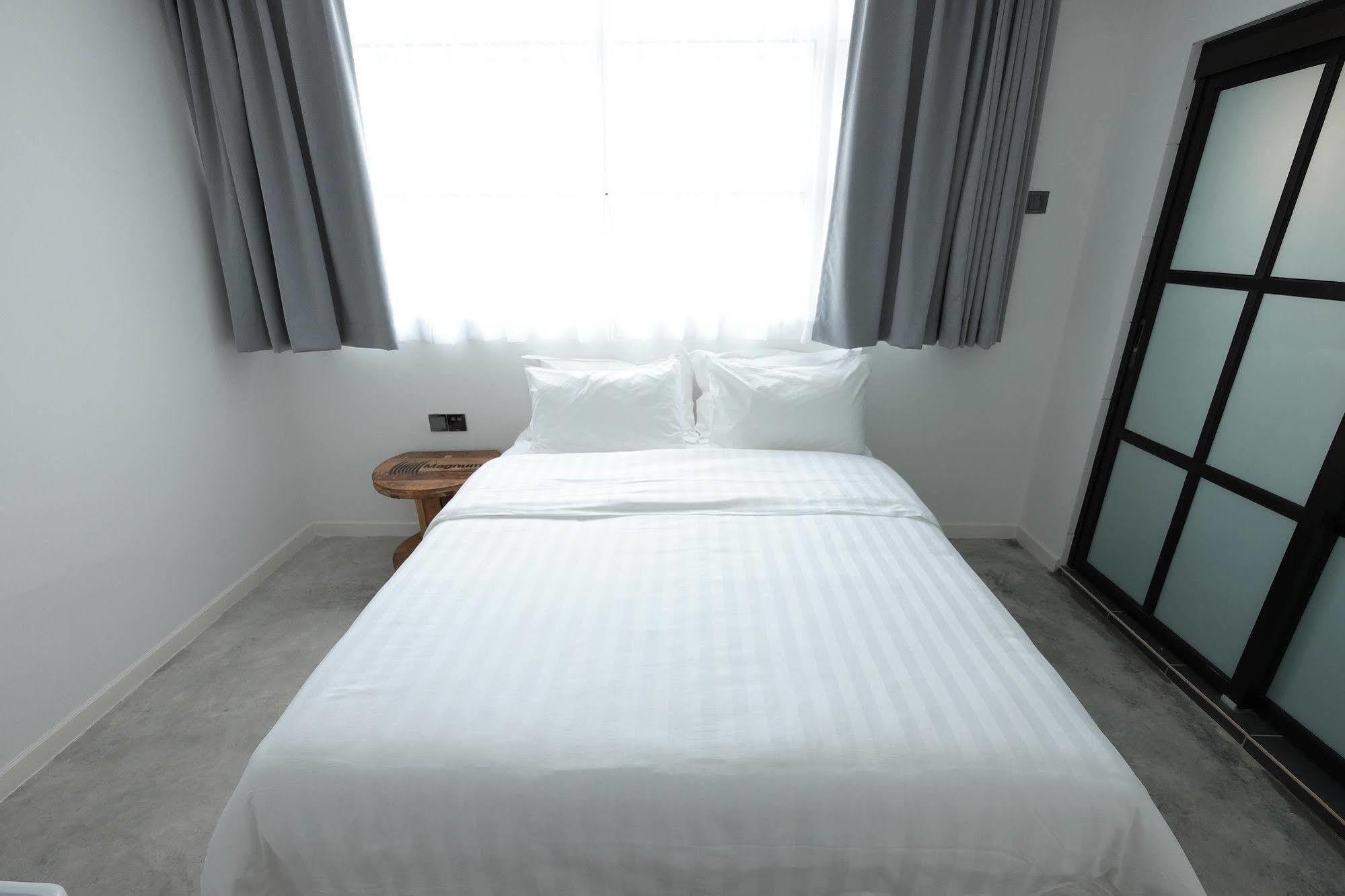White Loft Hotel Малакка Экстерьер фото