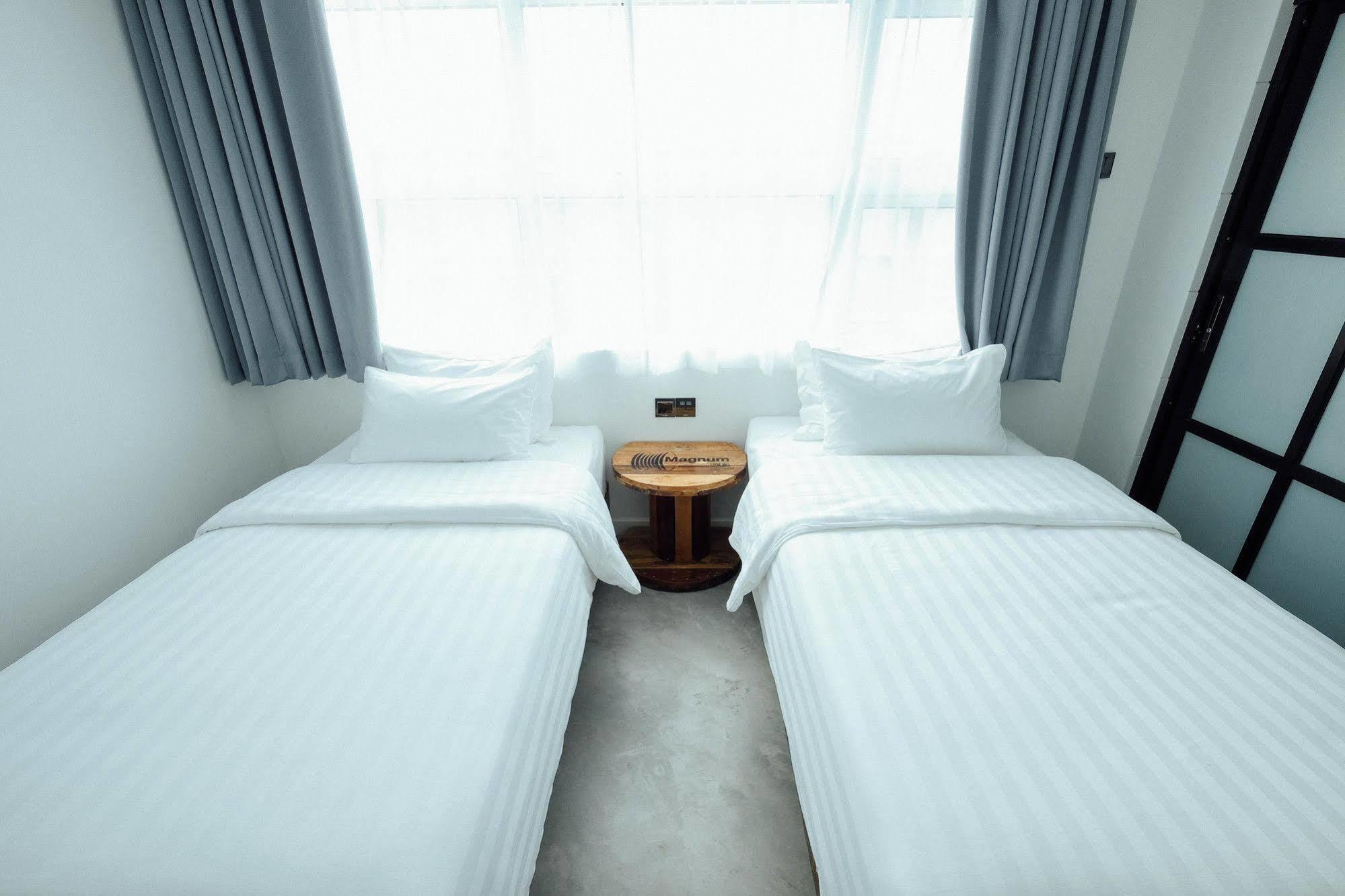 White Loft Hotel Малакка Экстерьер фото